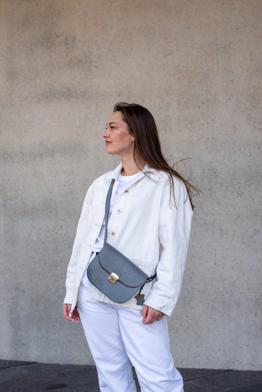 Zelma Kraft medium grey natural leather saddle bag — view 2