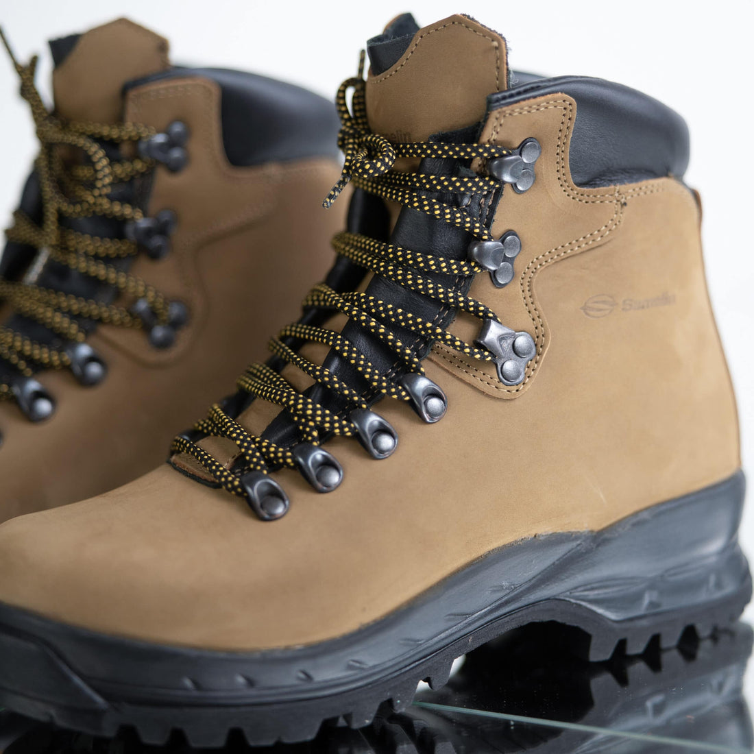 Samelin 5531 Tundra Hiking Boots – The Perfect Balance Between Strength and Comfort