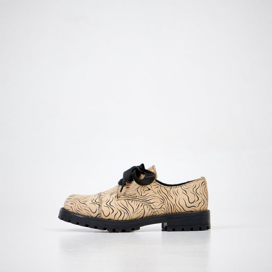 From Cold War Secrets to Modern Style: The Story of Widgets Shoes