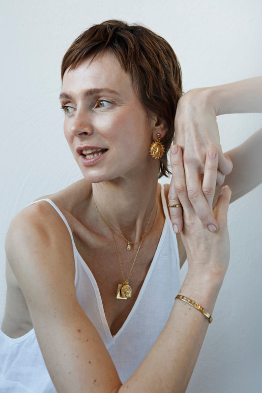 New Vintage by Kriss Shine Bright gold sun necklace