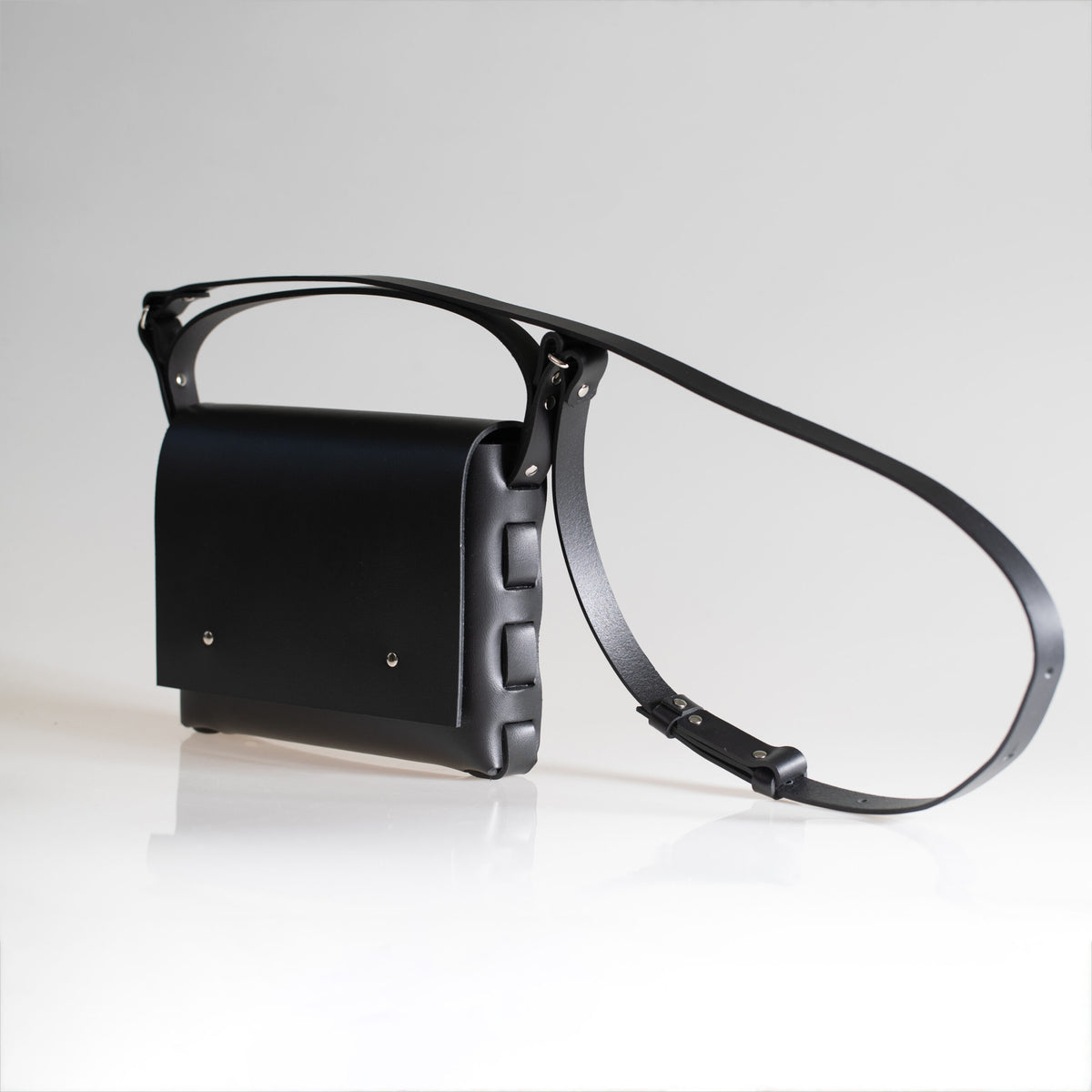 PYKOK Agatha no.2 natural leather crossbody bag in black — view 4