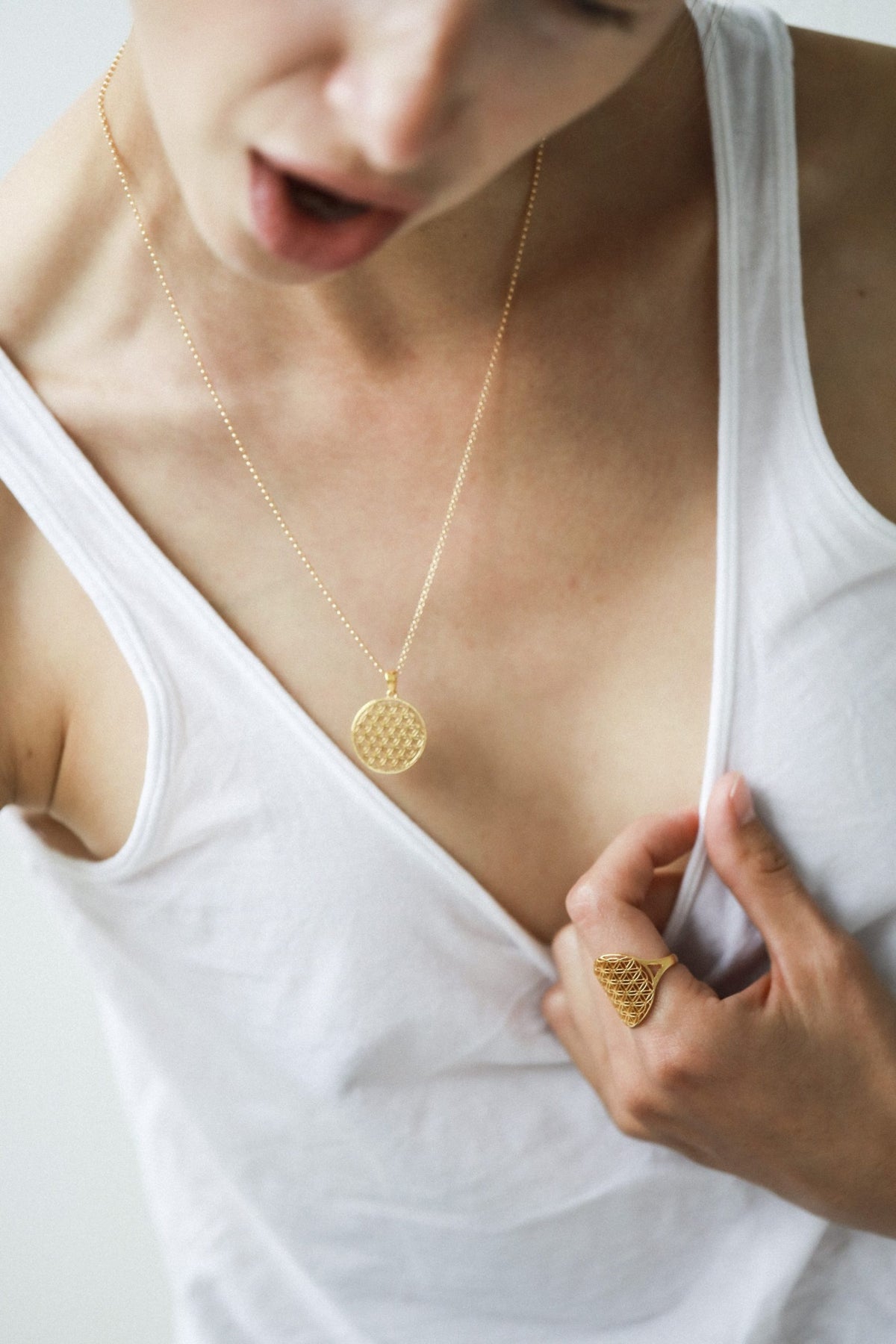 New Vintage by Kriss Flower of Life unisex silver necklace — view 3
