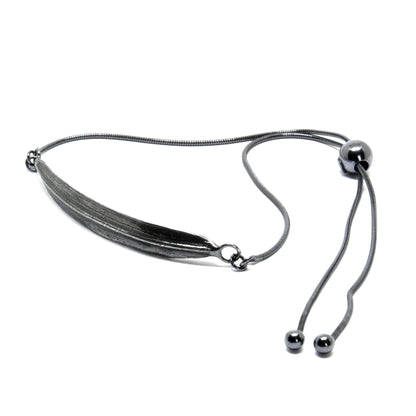 Agnes Veski SPRING Leaf silver bracelet — view 3