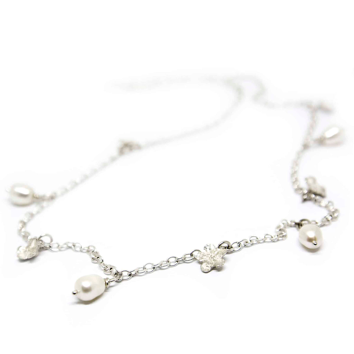Agnes Veski SPRING Myosotis silver and pearl necklace — view 2