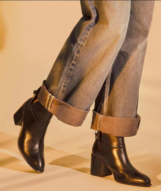 Black Leather Ankle Boots Attalea – Women’s Block Heel Booties