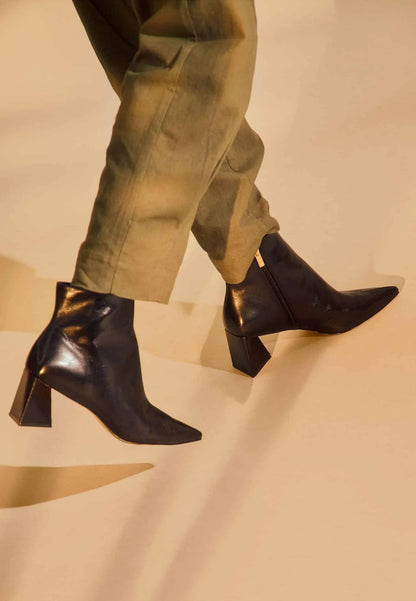 Black Sheepskin Leather Ankle Boots Mabea – Women’s Pointed-Toe Block Heel