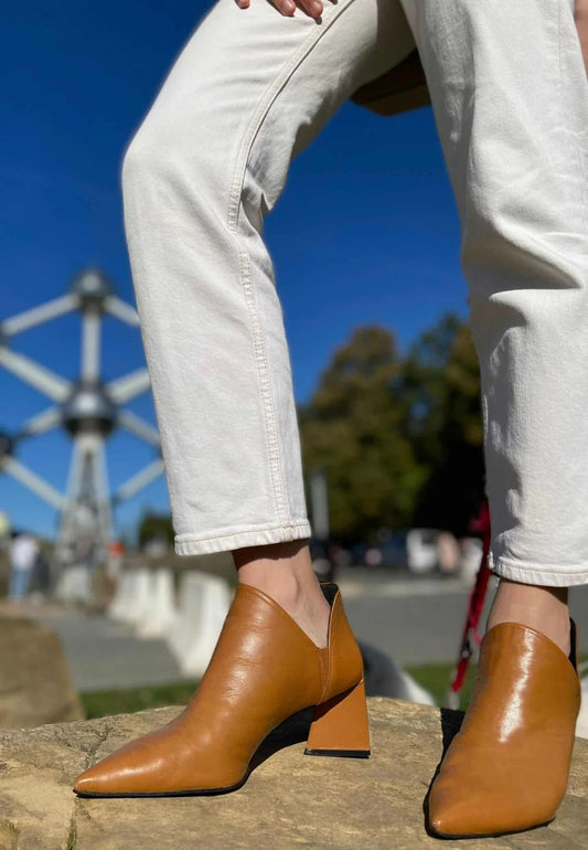 Brown Sheepskin Leather Ankle Boots Maranta – Women’s Pointed-Toe Block Heel Boots
