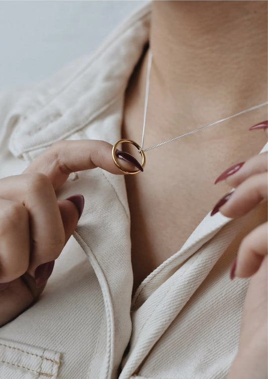 NO MORE Circle gold vermeil pendant necklace — view 2