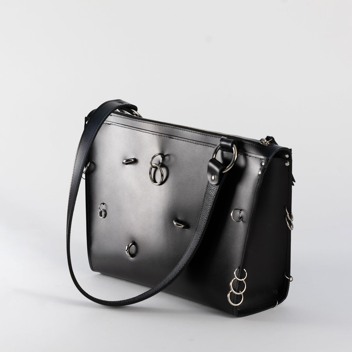 PYKOK ARINA top-grain leather shoulder bag in black