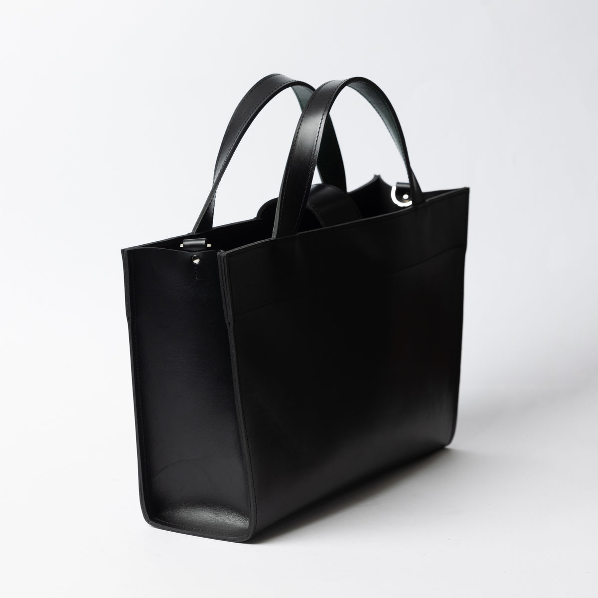 PYKOK Monika genuine leather tote bag in black — view 6
