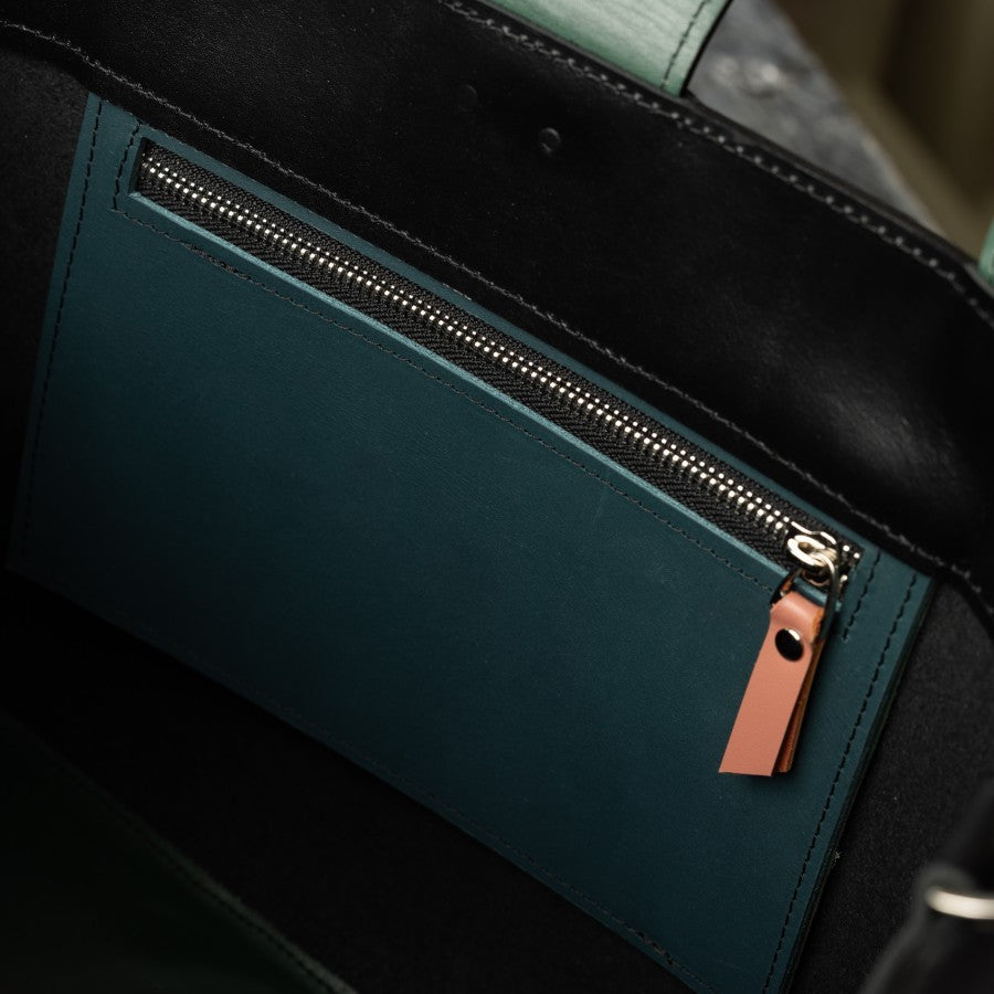 PYKOK Monika genuine leather tote bag in black — view 8